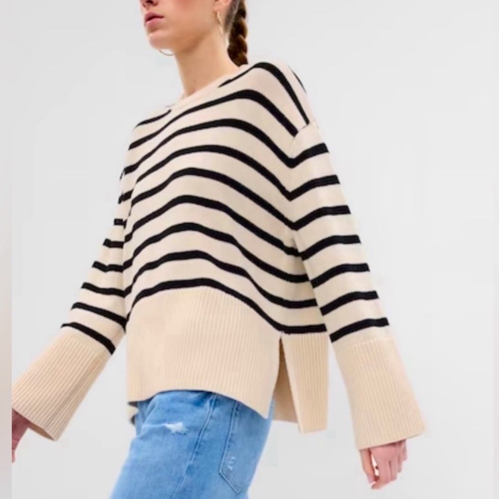 COPY - Gap 24/7 Split Hem Crew Neck Cotton Sweater Size Medium